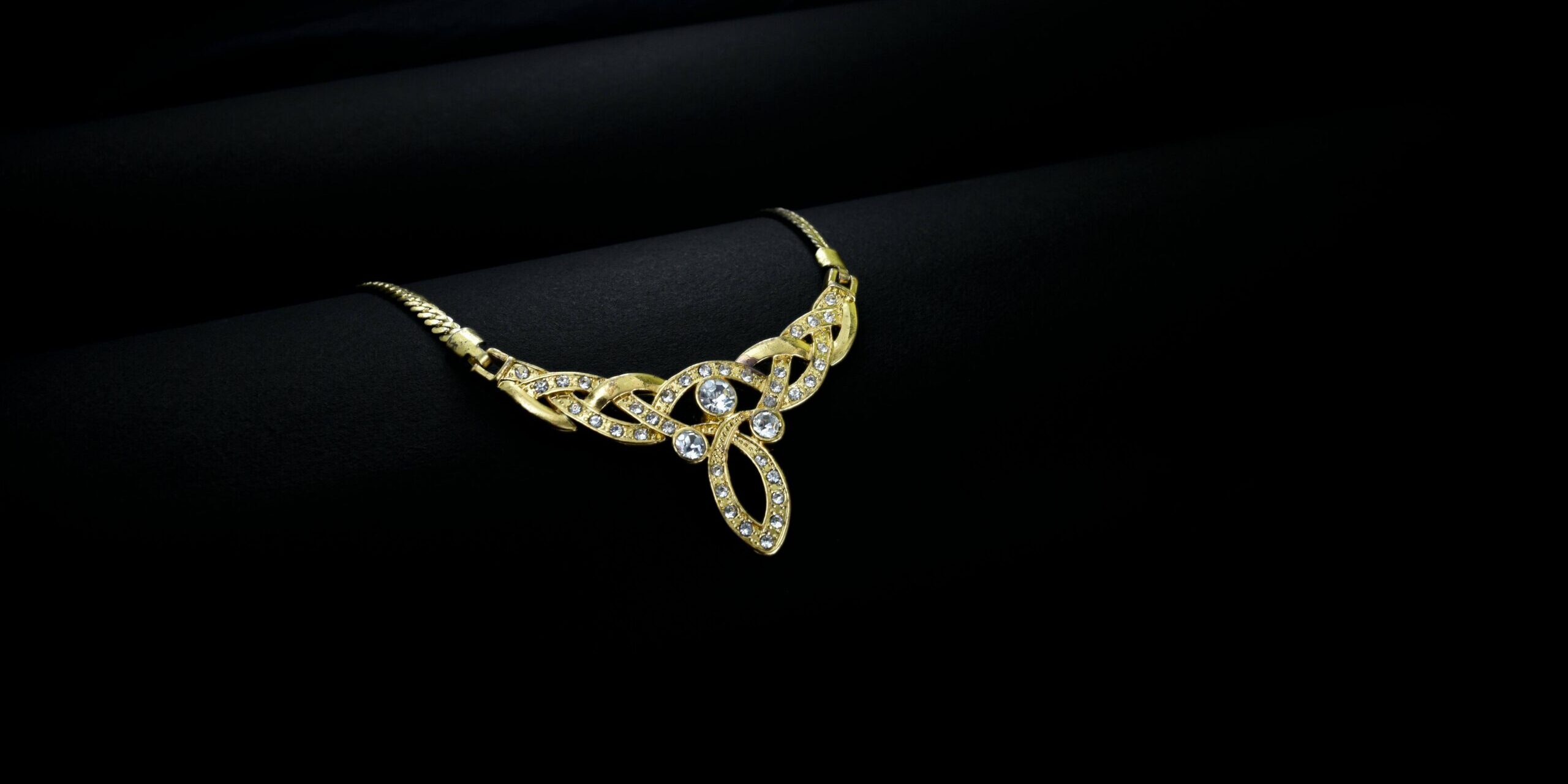 mangalsutra pendant